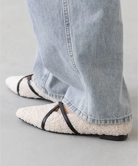 クロスストラップ ローヒール ボアパンプス