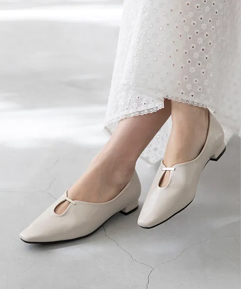 U字カット アクセントバー 2cmヒール 極やわパンプス 