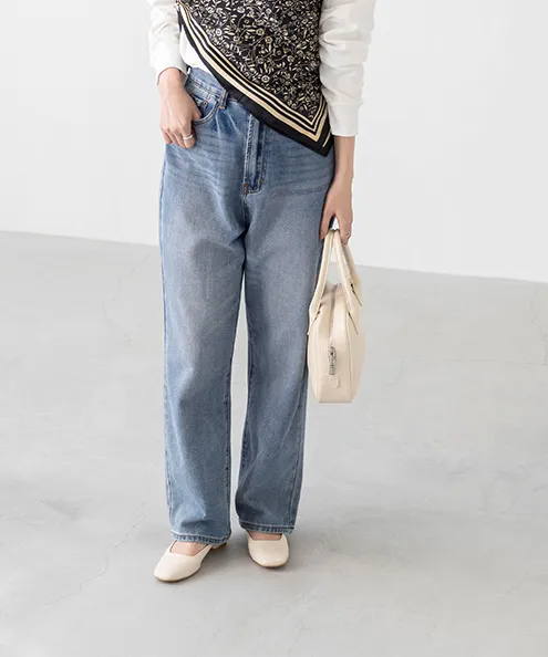 スクエアトゥ ストラップ 変形ヒール パンプス