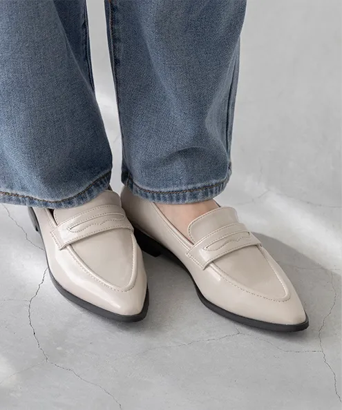 ポインテッドトゥ 2cmヒール ベーシック コインローファー