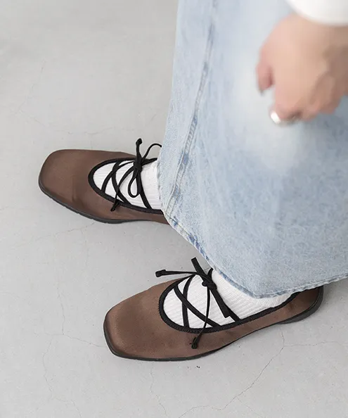 スクエアトゥ サテン バレエスニーカー 