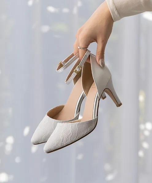 アンクルストラップセパレートパンプス