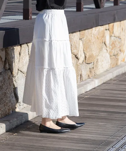 エアスイート ポインテッドトゥフラットパンプス