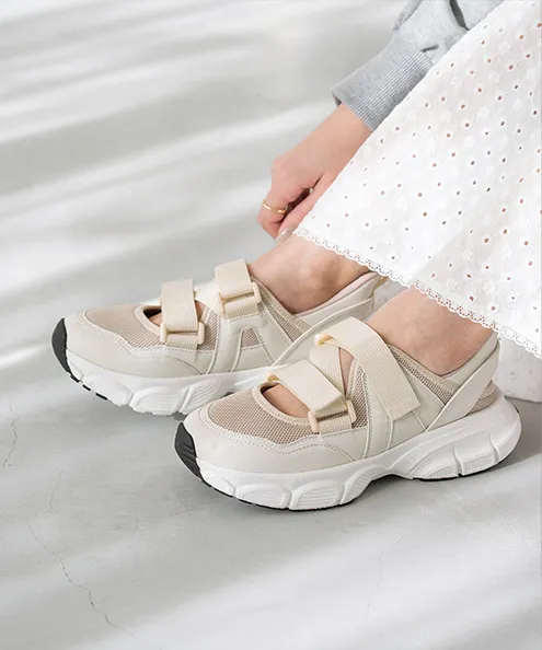 スポッと履ける ハンズフリー スニーカーサンダル