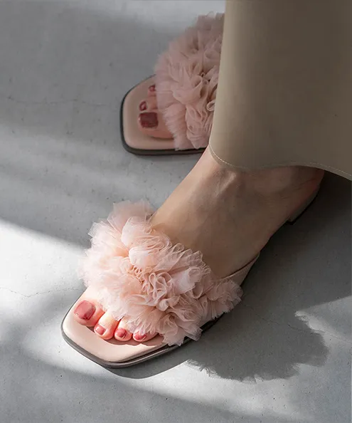 スクエアトゥ チュールフリル フラットサンダル