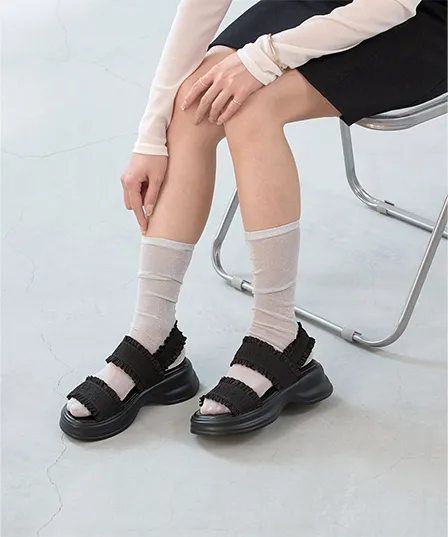 厚底 フリル スポーツサンダル
